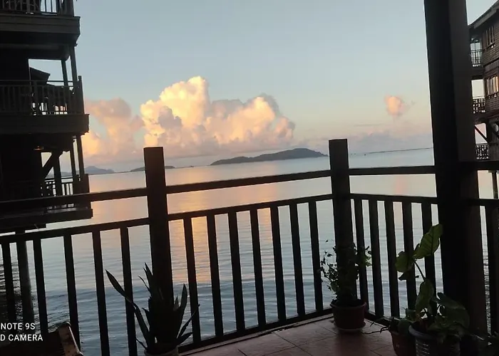 Villa Dalam Laut 533