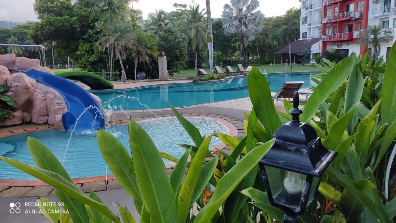 Villa Dalam Laut 533 Pantai Cenang (Langkawi)
